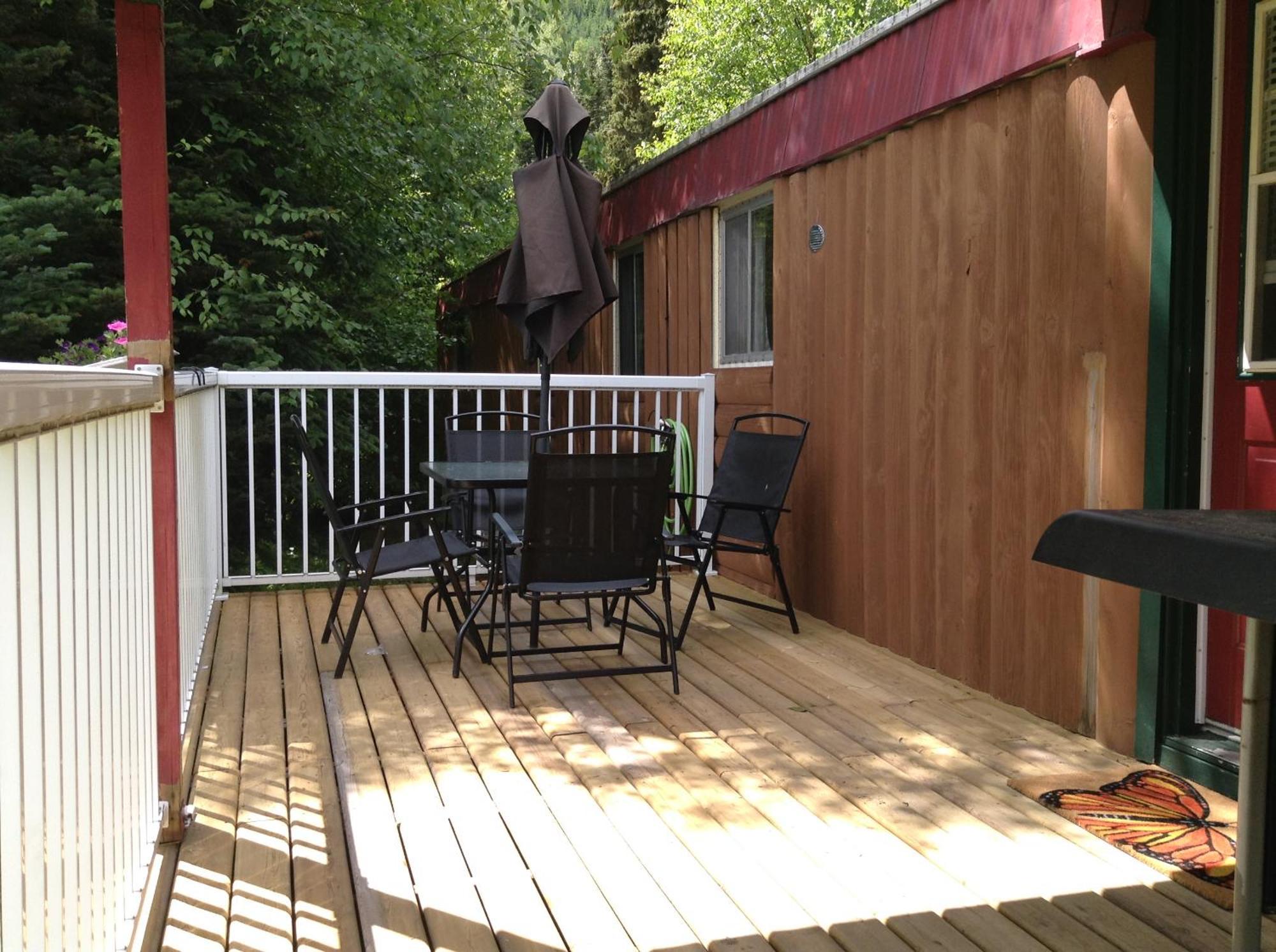 Summit River Lodge & Campsites Valemount Kamer foto